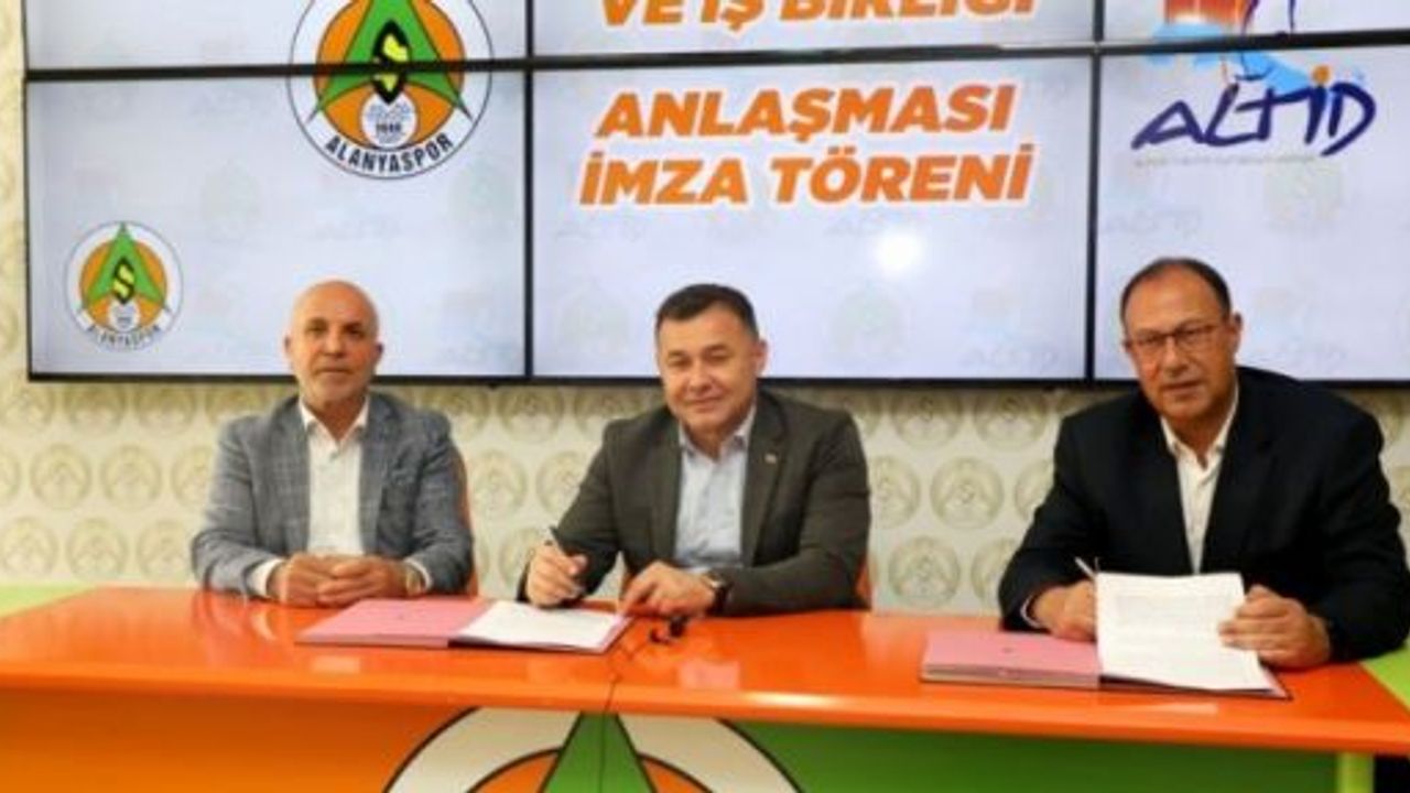 Bazı Sahil Büfelerinin İşletme Hakkı Alanyaspor’a Devredildi