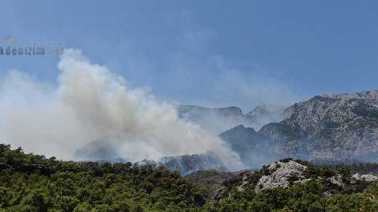 Kemer'deki yangın  devam ediyor