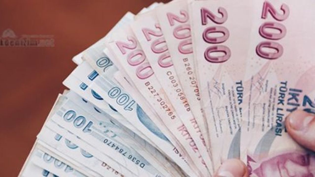 SGK bugün hesaplara yatırıyor! Emekli maaşı farkı kimler alacak?