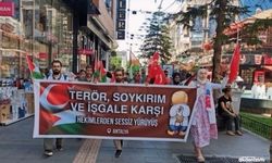 Antalya’da Sessiz Hekimler Platformu İsrail’in Gazze’ye yönelik saldırılarını protesto etti