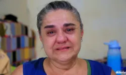 Antalya'da evinden tahliye edilen engelli kadın gözyaşlarına boğuldu