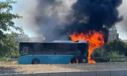 Antalya'da Halk Otobüsünde Yangın