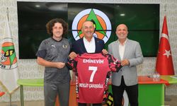 ÖNCEKİ DÖNEM DIŞİŞLERİ BAKANI MEVLÜT ÇAVUŞOĞLU ALANYASPOR’U ZİYARET ETTİ: "ALANYA’YA BORCUMUZ ÖDEMEKLE BİTMEZ"