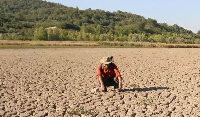 EĞİRDİR'İN BESLEDİĞİ KOVADA GÖLÜ KURUYOR