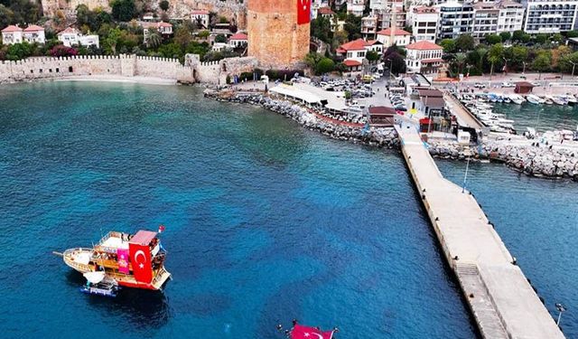 ALANYA'DA DİP DENİZ TERTEMİZ ETKİNLİĞİ 10. KEZ GERÇEKLEŞTİRİLDİ