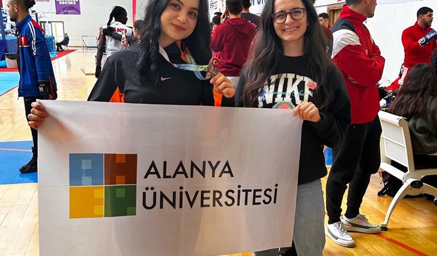 Alanya Üniversitesi Öğrencisi Fatma Şahiner, Bronz Madalya Kazandı