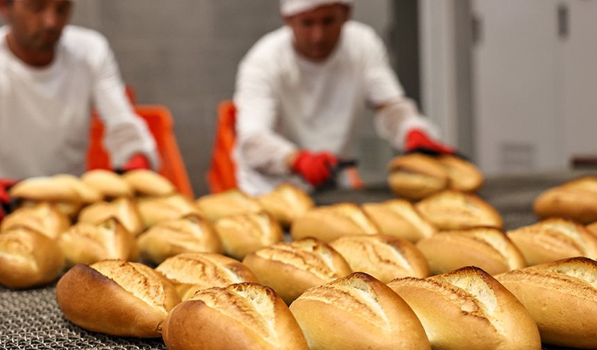 Antalya Halk ekmekte 210 gram ekmek 4 lira 50 kuruş