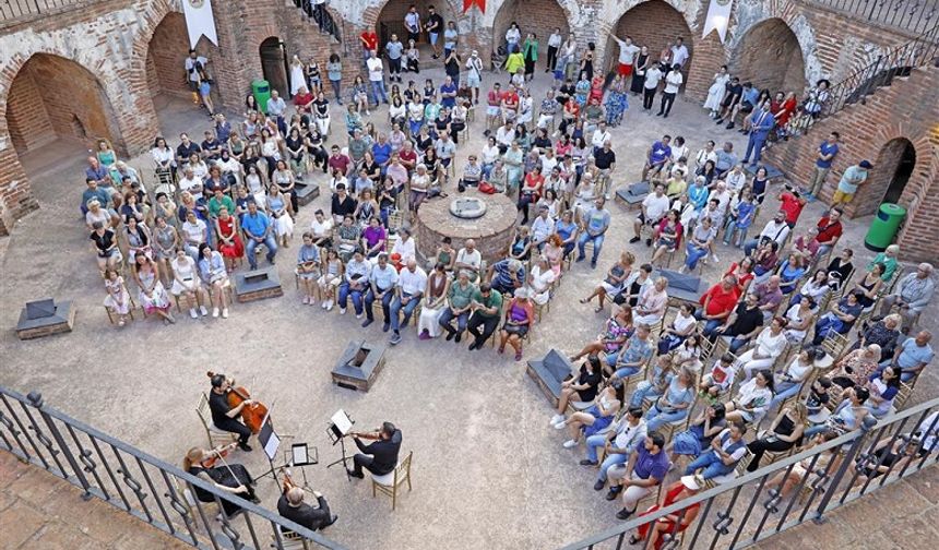 Cumhurbaşkanlığı Senfoni Orkestrası’ndan Tarihi Kızılkule’de Klasik Müzik Esintileri