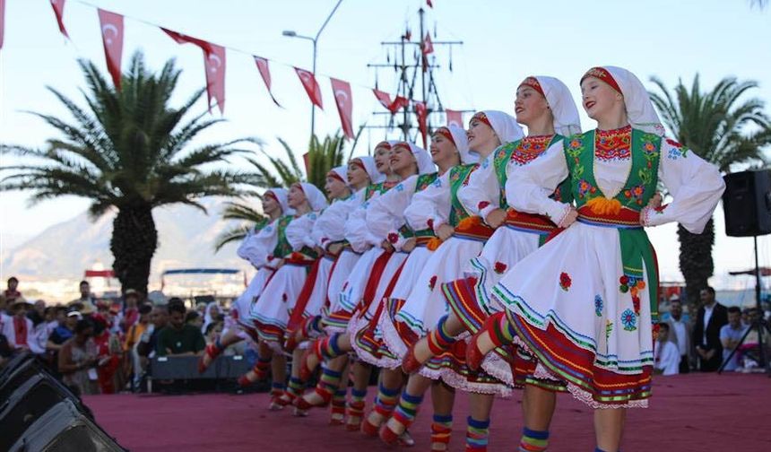 ALANYA’DA DANS VE MÜZİK DOLU FESTİVAL