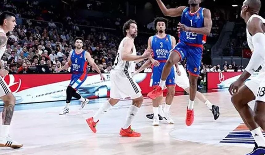 ANADOLU EFES, REAL MADRİD DEPLASMANINDA GALİP!