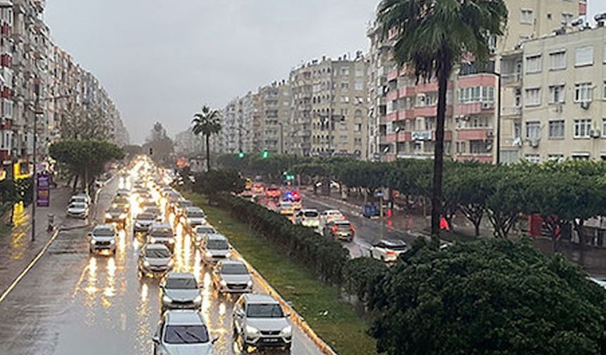 ANTALYA'DA BUGÜN HAVA DURUMU NASIL